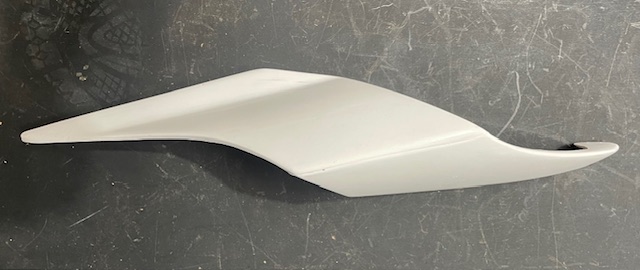 R1 20-24 RH Seat Wing